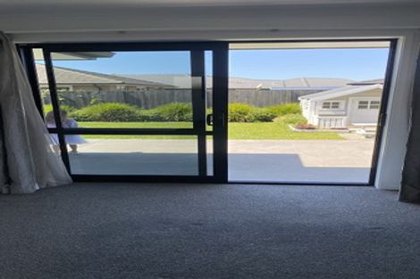 Photo of property in 5 Oka Street, Papamoa Beach, Papamoa, 3118