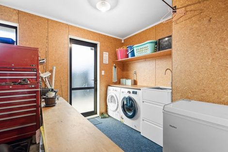 Photo of property in 8 Cleveland Heights, Kelvin Grove, Palmerston North, 4414