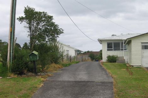 Photo of property in 1/8 Tiri Tiri Road, Birkdale, Auckland, 0626