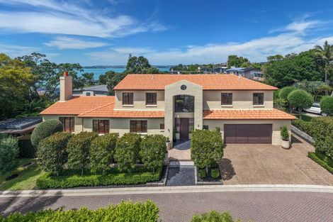 Photo of property in 2 Glenoaks Rise, Mellons Bay, Auckland, 2014