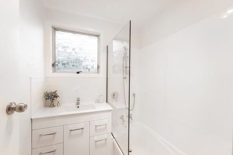 Photo of property in 4 Scarlet Drive, Ranui, Auckland, 0612