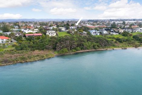 Photo of property in 13 Spinnaker Drive, Te Atatu Peninsula, Auckland, 0610