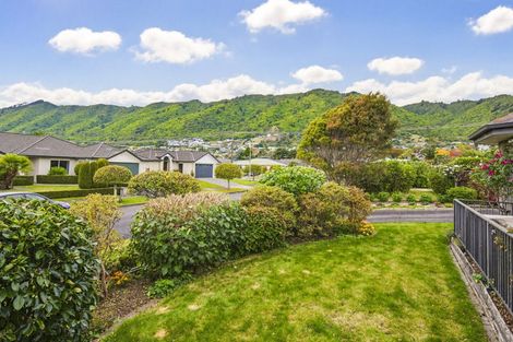 Photo of property in 4 Cranbrook Grove, Waikanae, 5036