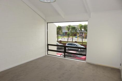 Photo of property in 21/4u Dr Taylor Terrace, Johnsonville, Wellington, 6037