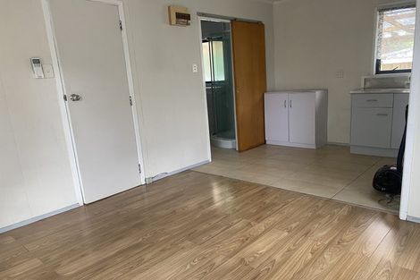 Photo of property in 47 Bodi Place, Te Atatu South, Auckland, 0610