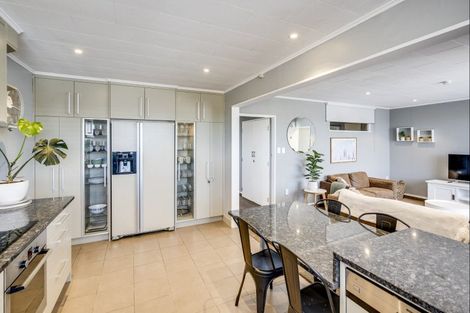 Photo of property in 4/8 Lee Road, Taradale, Napier, 4112