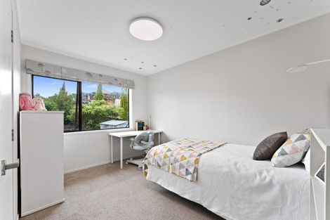 Photo of property in 19 Venus Place, Half Moon Bay, Auckland, 2012