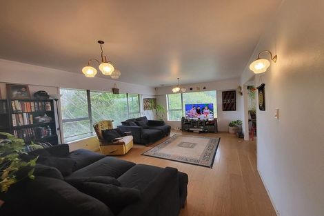Photo of property in 154 Everglade Drive, Totara Heights, Auckland, 2105