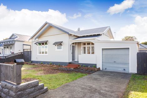 Photo of property in 47 Fitzroy Street, Terrace End, Palmerston North, 4410