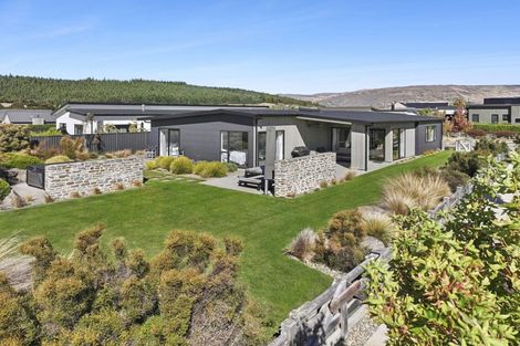 Photo of property in 75 Infinity Drive, Wanaka, 9305