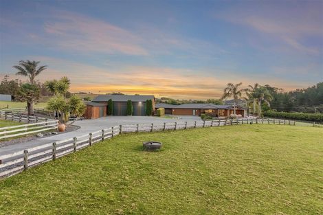 Photo of property in 883 Peak Road, Helensville, 0875