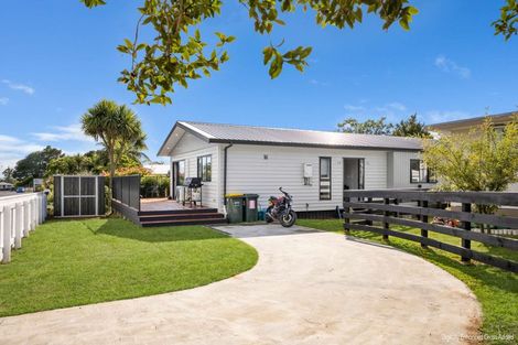 Photo of property in 17 Pukatea Street, Inglewood, 4330