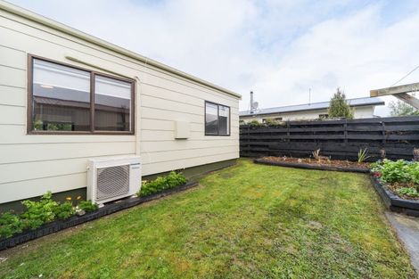 Photo of property in 2 Peter Hall Drive, Kelvin Grove, Palmerston North, 4414