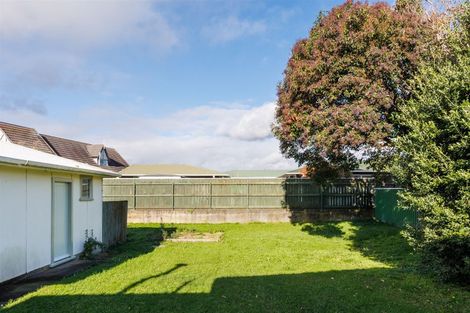 Photo of property in 18 Milton Street, Roslyn, Palmerston North, 4414
