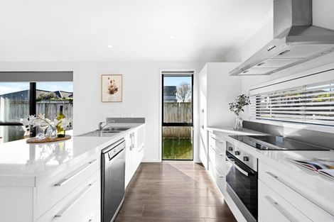 Photo of property in 11 Keston Crescent, Flagstaff, Hamilton, 3210