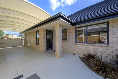 Photo of property in 52 Matemuri Drive, Papamoa Beach, Papamoa, 3118