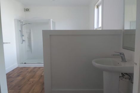 Photo of property in 2 Hinemoa Street, Birkenhead, Auckland, 0626