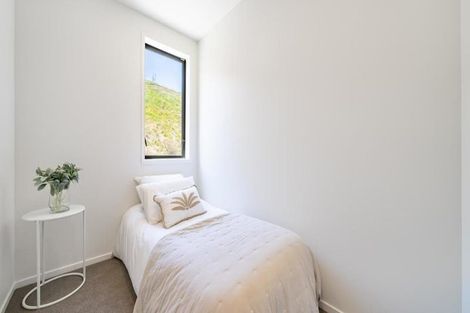 Photo of property in 37 Holystone Road, Whitby, Porirua, 5024