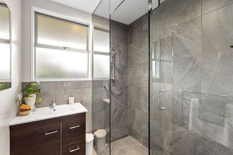 Photo of property in 70 Beech Street, Wanaka, 9305