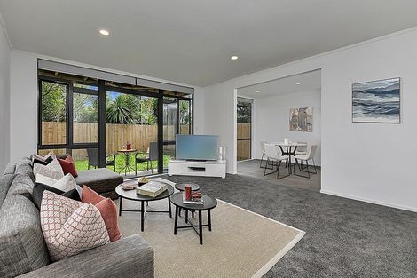 Photo of property in 1/3 Erewhon Place, Birkdale, Auckland, 0626
