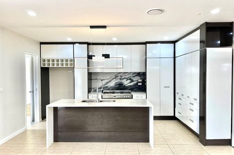 Photo of property in 21 Calcite Avenue, Flat Bush, Auckland, 2019