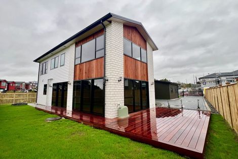 Photo of property in 16 Kiokio Place, Swanson, Auckland, 0614