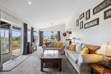 Photo of property in 38 Seaview Road, Marfell, New Plymouth, 4310