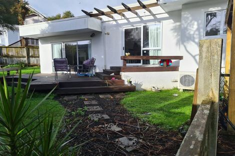 Photo of property in 2/79 Mountbatten Avenue, Hillcrest, Auckland, 0627