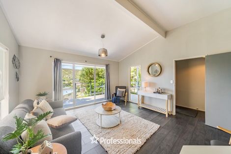Photo of property in 6 Swadel Way, Karori, Wellington, 6012