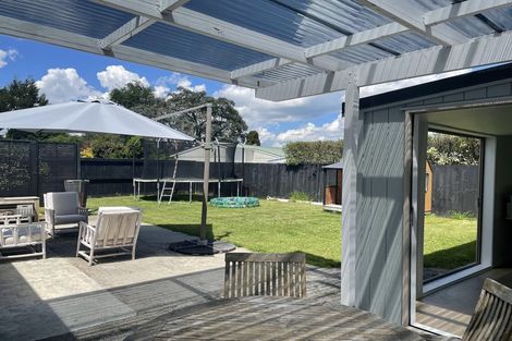 Photo of property in 11 Gerrand Place, Chedworth, Hamilton, 3210