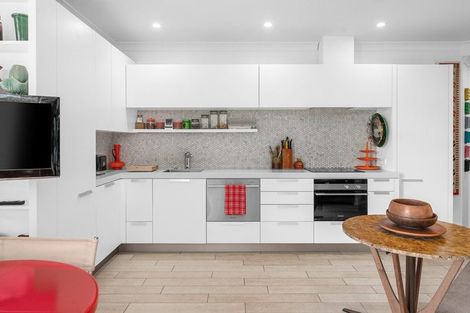 Photo of property in 1a/11 London Street, Hamilton Central, Hamilton, 3204