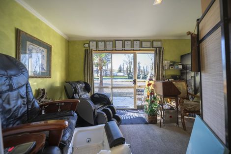 Photo of property in 112 Pasture Street, Lumsden, 9730