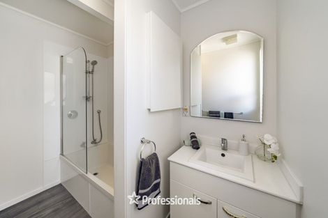 Photo of property in 22 Elizabeth Street, Moera, Lower Hutt, 5010