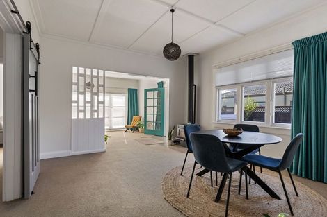 Photo of property in 467 Featherston Street, Palmerston North, 4414