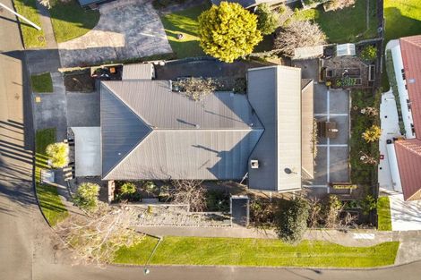 Photo of property in 1 Strachan Way, Highbury, Palmerston North, 4412