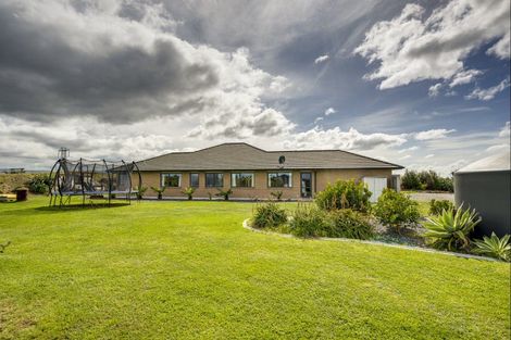 Photo of property in 174 Eskridge Drive, Eskdale, Napier, 4182