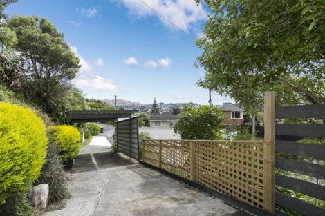 Photo of property in 13 Paparangi Crescent, Paparangi, Wellington, 6037