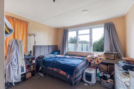 Photo of property in 31 Exeter Crescent, Takaro, Palmerston North, 4412
