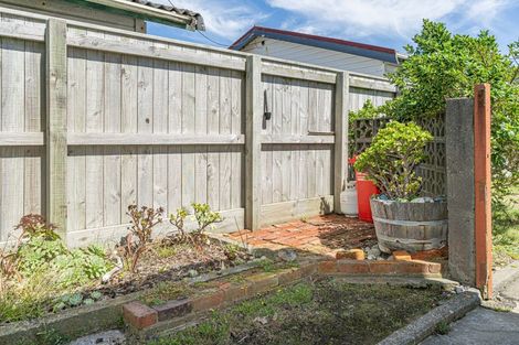 Photo of property in 55u4 Apu Crescent, Lyall Bay, Wellington, 6022