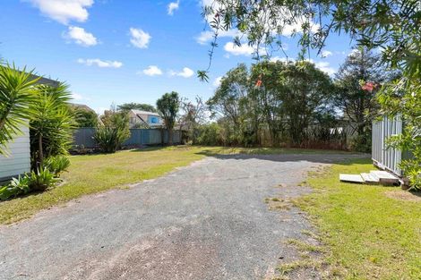 Photo of property in 112 Mckellar Place, Whangamata, 3620