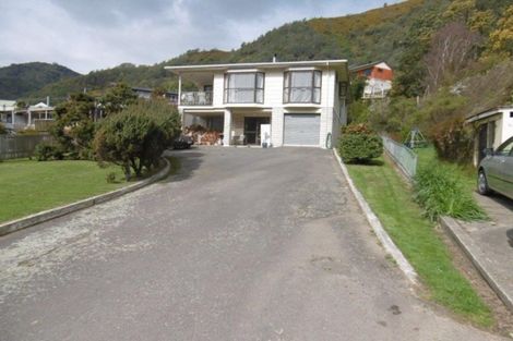 Photo of property in 68 Wairau Road, Picton, 7220