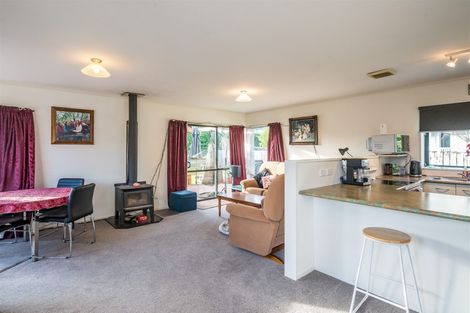 Photo of property in 3 Poneke Drive, Waikanae, 5036