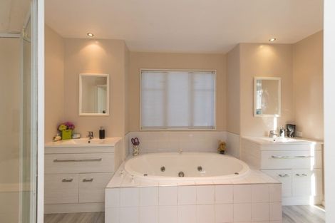 Photo of property in 2 The Stables, Woodend, 7610