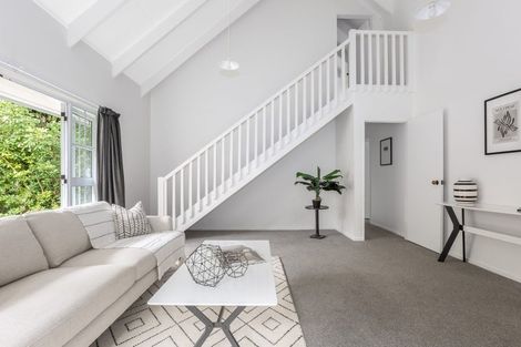 Photo of property in 54f2 Hungerford Road, Houghton Bay, Wellington, 6023