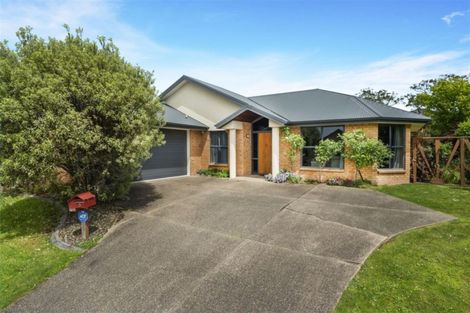 Photo of property in 5 Parkwood Place, Huntington, Hamilton, 3210