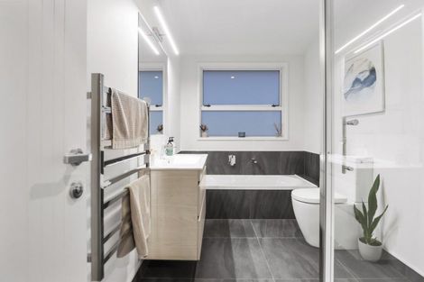 Photo of property in 12 Kahuparere Crescent, Pyes Pa, Tauranga, 3112