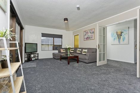 Photo of property in 1/38 Birkdale Road, Birkdale, Auckland, 0626