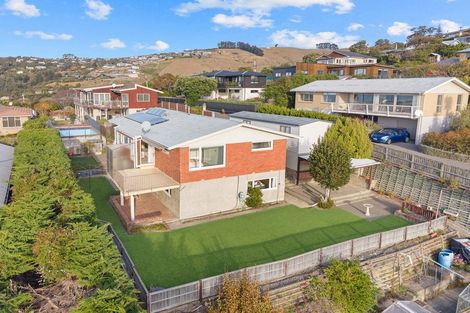 Photo of property in 96 Moncks Spur Road, Redcliffs, Christchurch, 8081