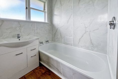 Photo of property in 2-4 Devon Crescent, Bulls, 4818