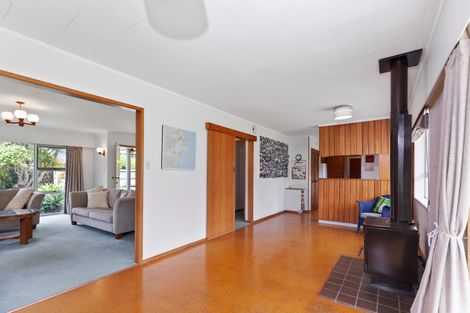 Photo of property in 39 Harbour View Road, Point Wells, 0986